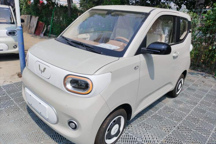 Used Wuling Hongguang MINIEV 2024 3rd Generation 215km Youth Edition
