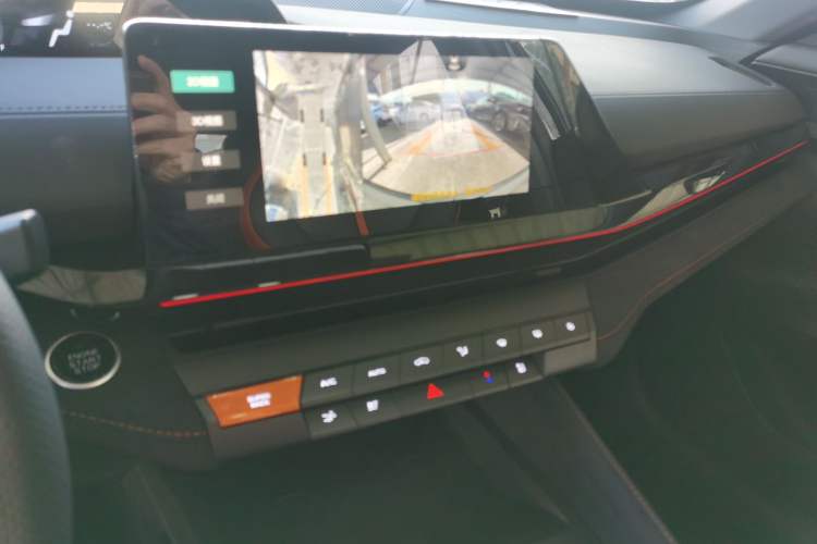 Used Changan UNI-V 2024 1.5T Prestige Sport Edition
