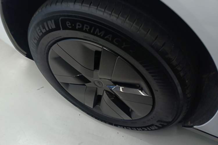 Used Li Auto MEGA 2024 Ultra Model
