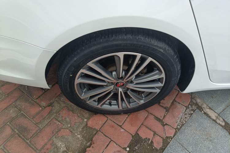 Used Roewe i6 2019 PLUS 1.6L CVT 4G Connected Flagship Deluxe Edition
