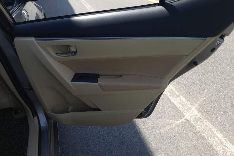 Used Toyota Corolla 2017 1.6L CVT GL
