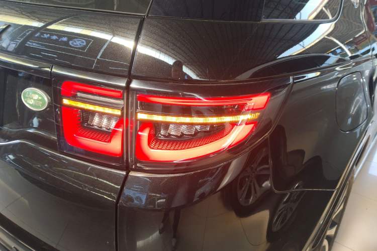 Used Land Rover Discovery Sport 2024 Performance Tech Edition
