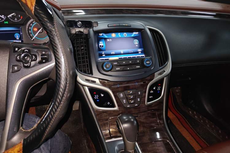 Used Buick LaCrosse 2013 2.4L SIDI Elite Comfort Version
