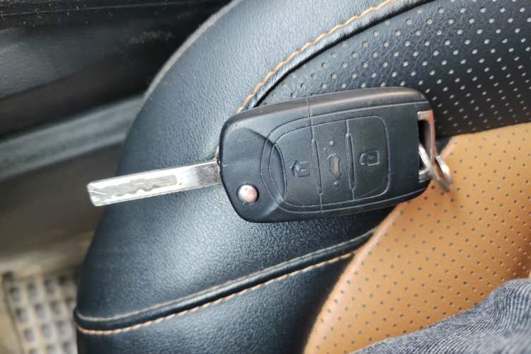 Used Wuling Hongguang S3 2018 1.5T Manual Luxury Model China V Standard
