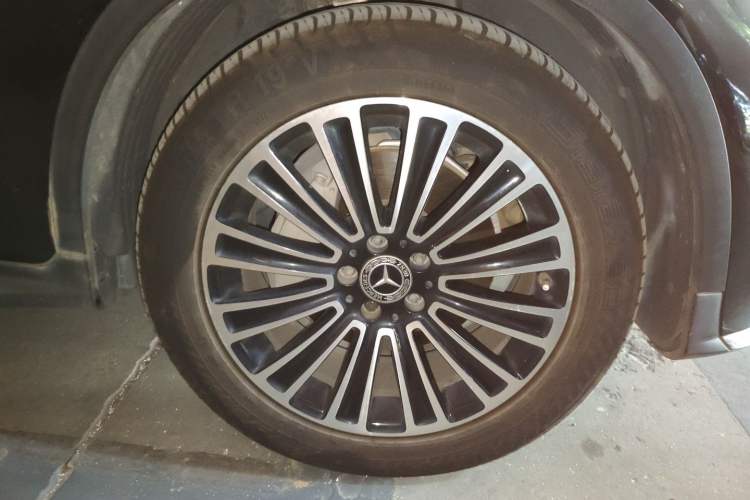 Used Mercedes-Benz GLC 2019 GLC 260 L 4MATIC Dynamic Model
