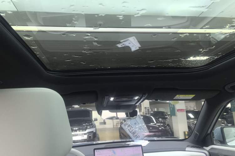 Used  Titanium 3 2025 501KM All-Wheel Drive Intelligent Driving Ultra Version
