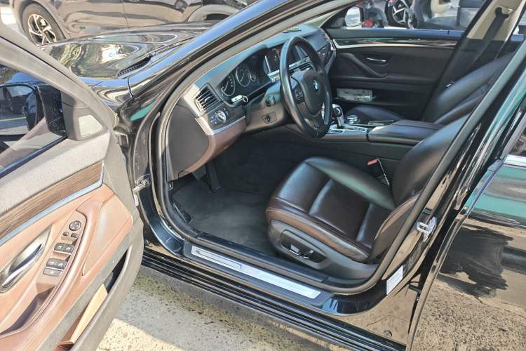 Used BMW 5 Series 2014 525Li Luxury Design Package