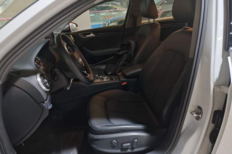 Used Audi A3 2019 Limousine 35 TFSI Fashion Edition China V standard
