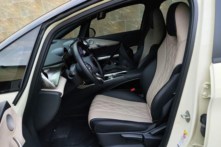 Used BYD Dolphin 2021 405 km Free Version
