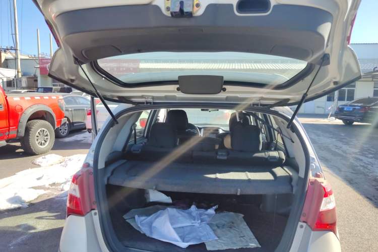 Used Suzuki Liana A6 2015 Hatchback 1.4L Manual Enjoyment Model