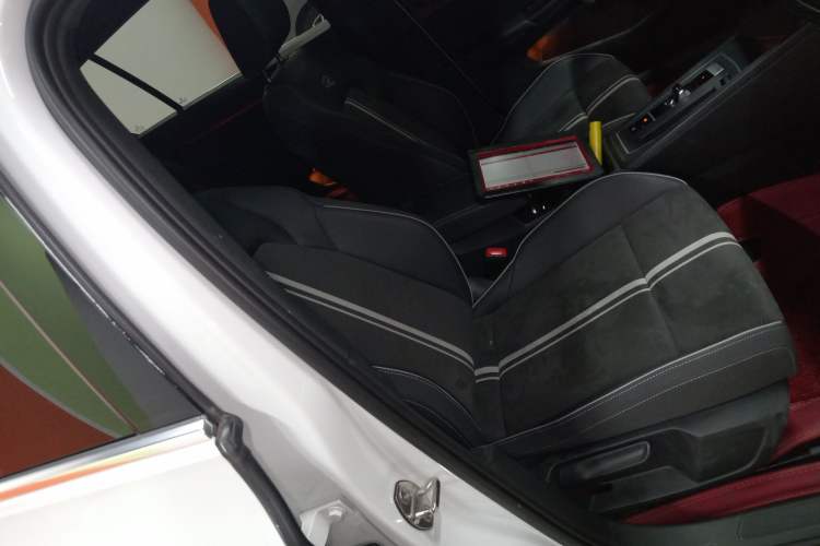 Used Volkswagen Golf 2021 280TSI DSG R-Line
