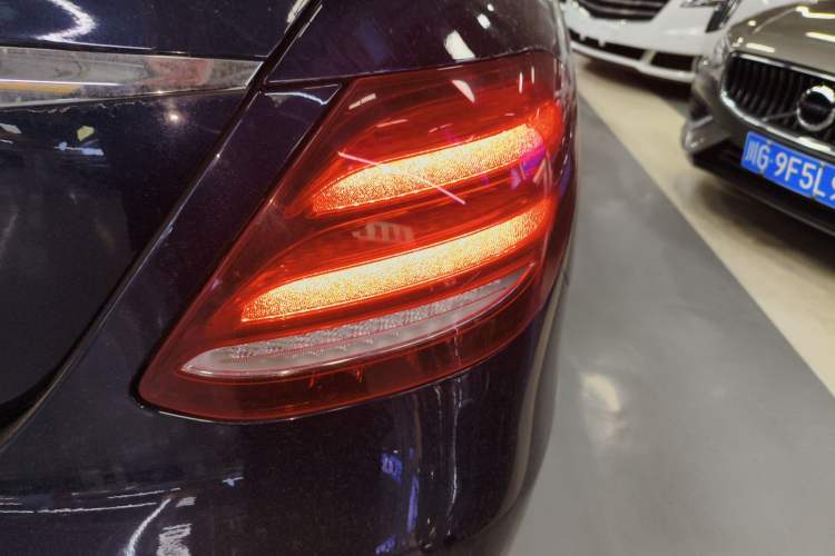 Used Mercedes-Benz E-Class 2018 Facelift E 200 L
