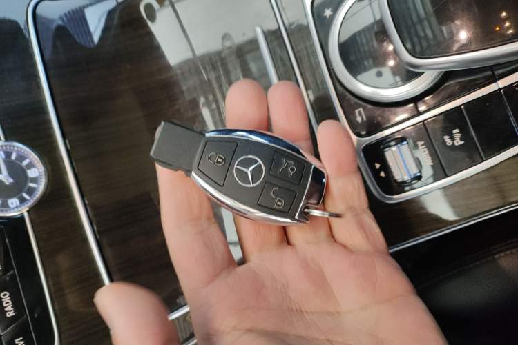 Used Mercedes-Benz C-Class 2015 C 200 L