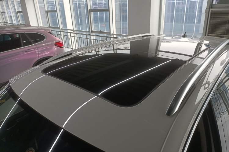 Used Volkswagen Tiguan L 2017 380TSI Automatic All-Wheel-Drive Luxury Edition
