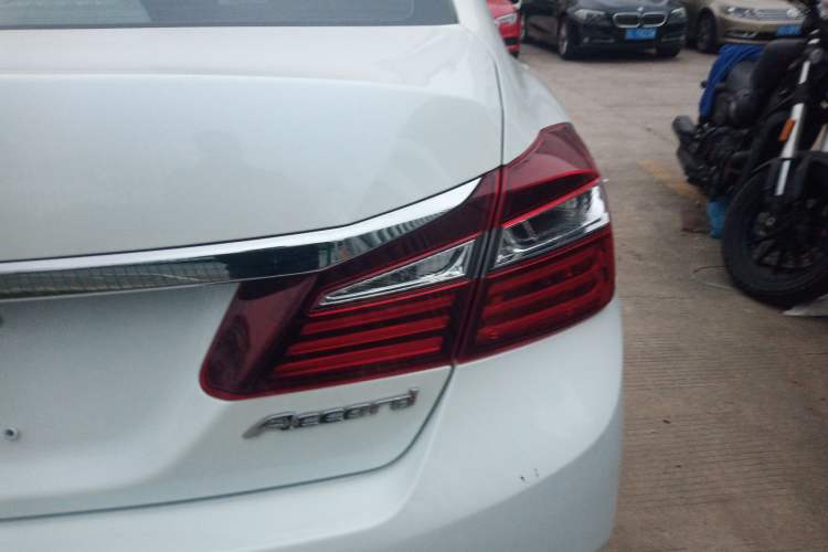 Used Honda Accord 2016 2.0L Luxury Edition