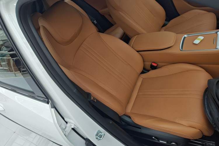 Used  L7 2025 EM-i 115km Exploration+ Edition