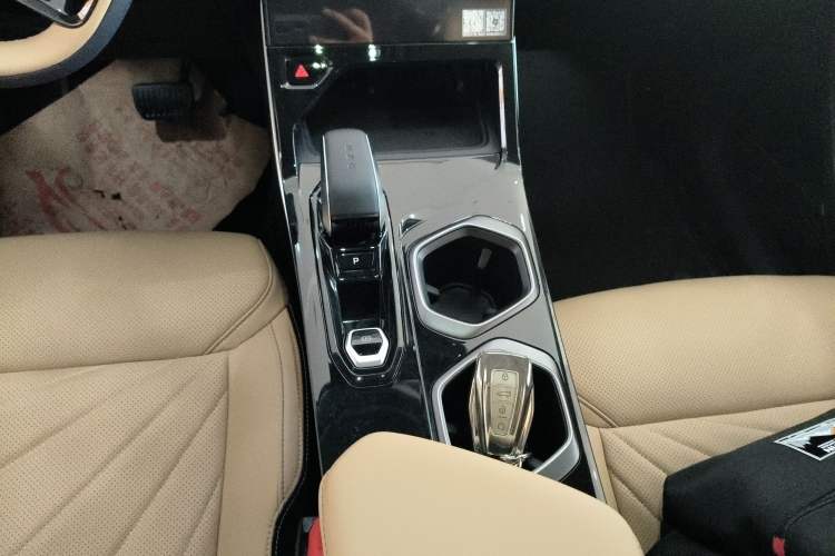 Used Geely Auto FX11 2023 1.5TD DCT Prestige Edition