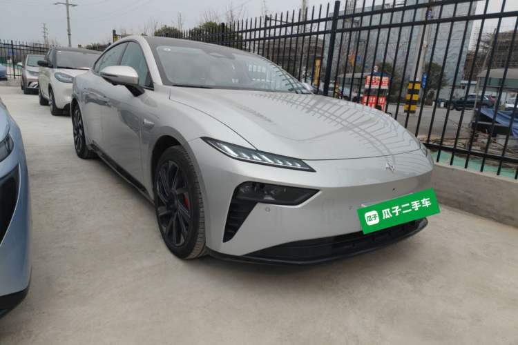 Used  eπ007 2024 540 All-Wheel Drive Pro Edition