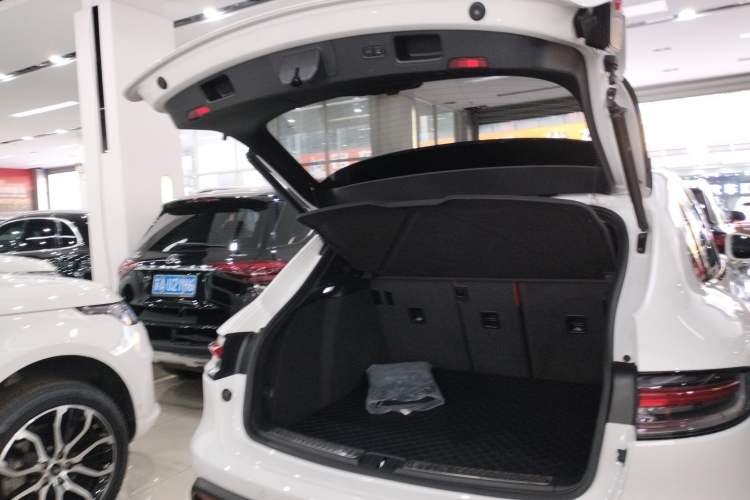 Used Porsche Macan 2024 Macan 2.0T
