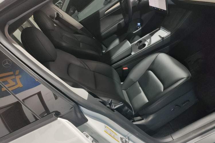 Used Tesla Model Y 2021 Long-Range All-Wheel-Drive Version