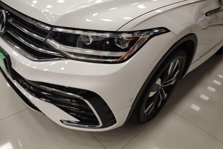 Used Volkswagen Tiguan L 2022 330TSI Automatic Two-Wheel Drive R-Line Enhanced Edition