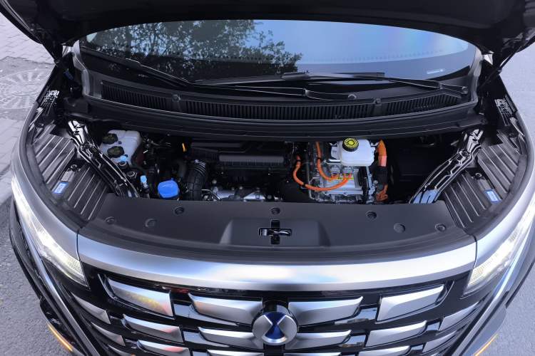 Used Denza D9 2024 DM-i 980 Four-Wheel Drive Prestige Model
