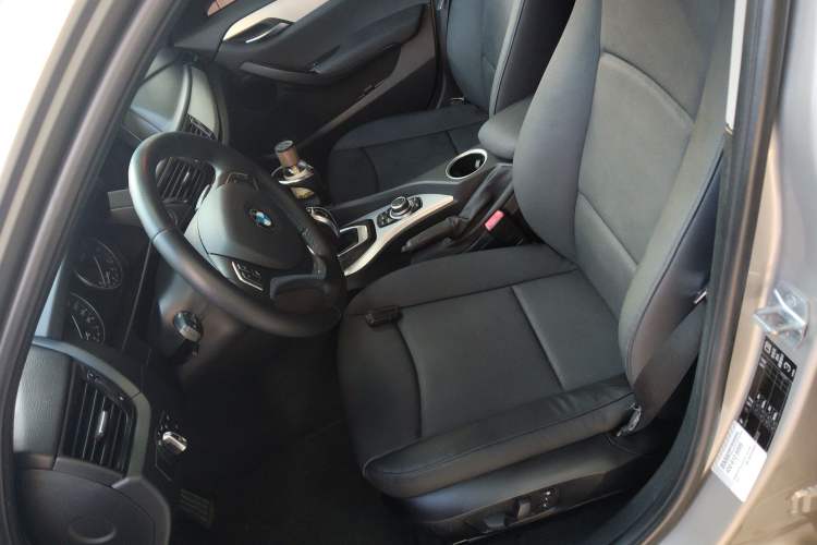 Used BMW X1 2014 sDrive18i Leading Model
