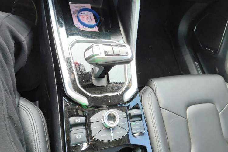 Used Haval H6 2017 Blue Label 2.0T Automatic Two-Wheel Drive Smart Edition
