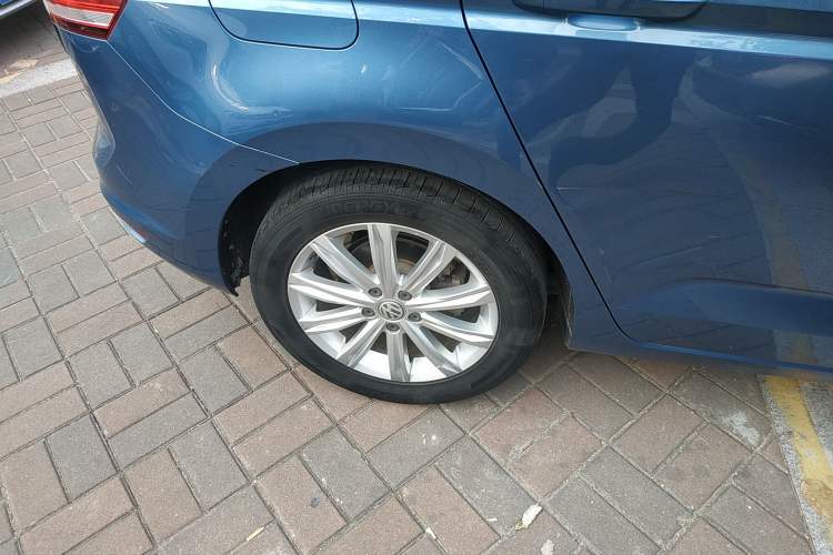 Used Volkswagen Touran 2018 Volkswagen Touran L 280TSI DSG Comfort Edition 7-seater