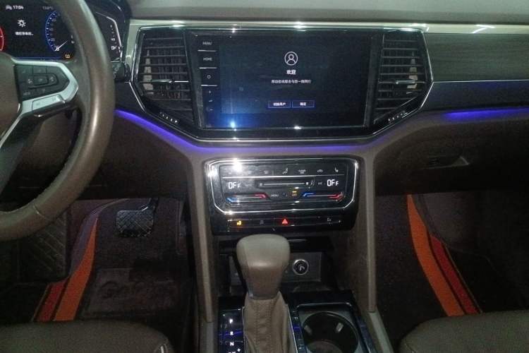 Used Volkswagen Viloran 2020 380TSI Prestige Edition
