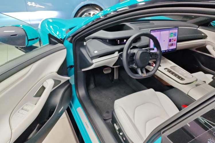 Used  SU7 2024 Four-Wheel Drive Ultra-Long Range Advanced Intelligent Driving Max Edition
