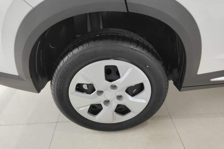 Used Wuling Alvez 2022 1.5L Manual Free-Style Model