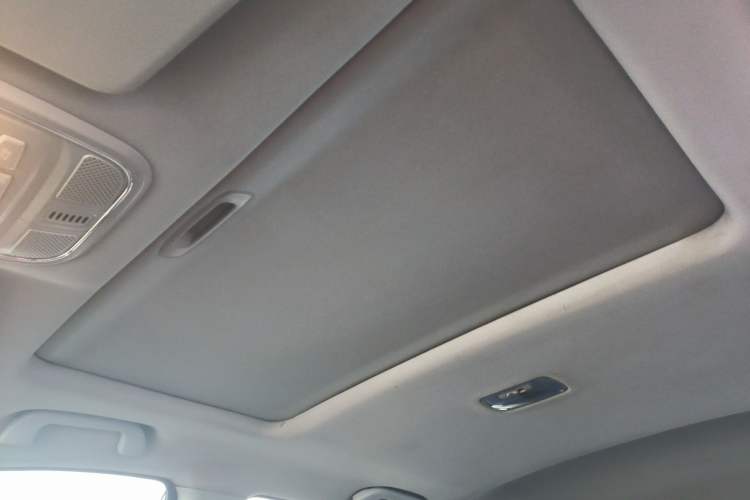 Used Haval H6 2015 Upgraded Model 1.5T Manual Two-Wheel Drive Elite Version
