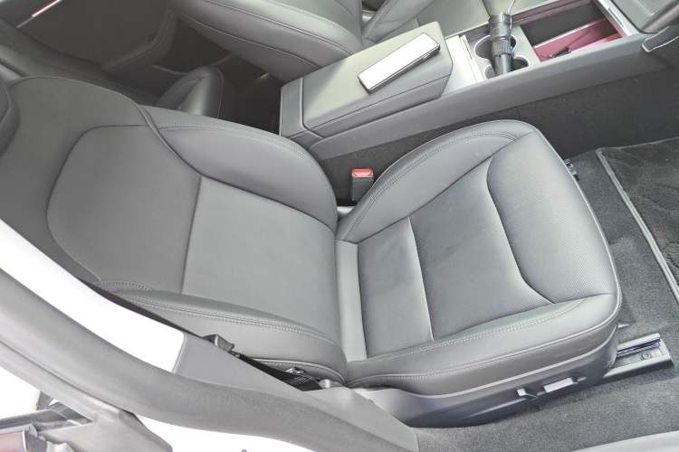 Used Tesla Model 3 2023 Long-Range All-Wheel-Drive Version