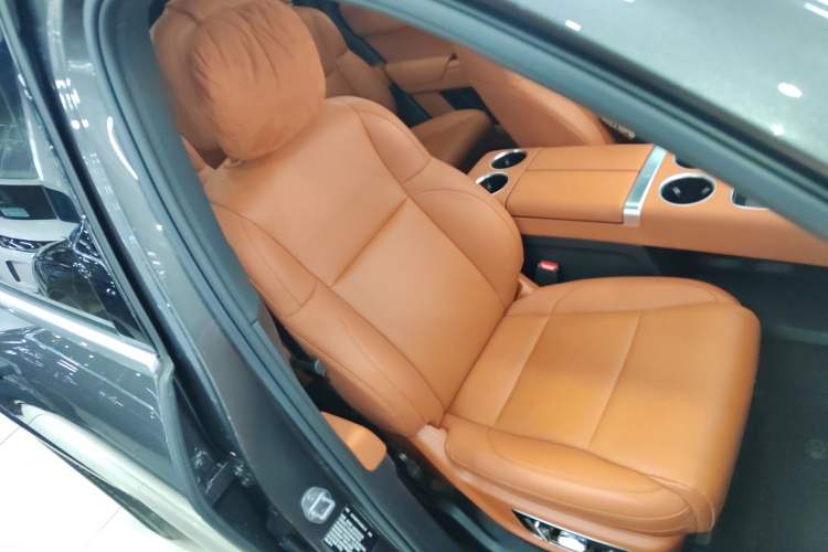 Used Li Auto L8 2023 Pro Model
