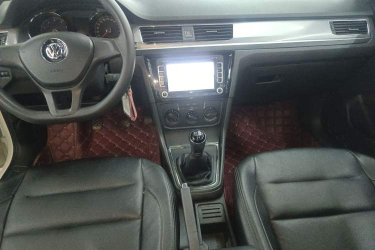 Used Volkswagen Bora 2016 1.6L Manual Fashion Edition
