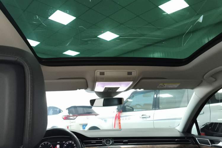 Used Volkswagen Magotan 2018 330TSI DSG Luxury Model
