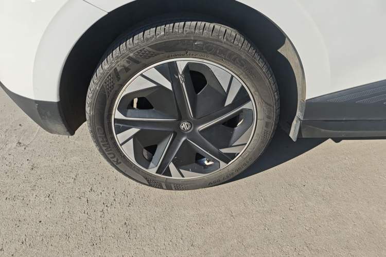 Used MG 4 EV 2023 415 km Range Sea-Faring Champion Edition