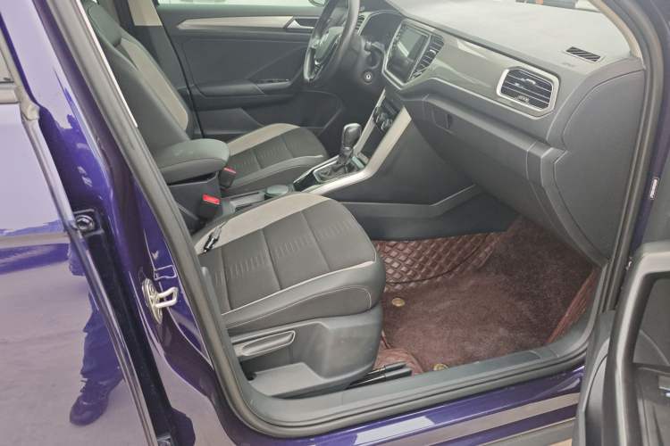 Used Volkswagen T-ROC 2018 280TSI DSG Two-Wheel Drive Advanced Version China V Emission Standard