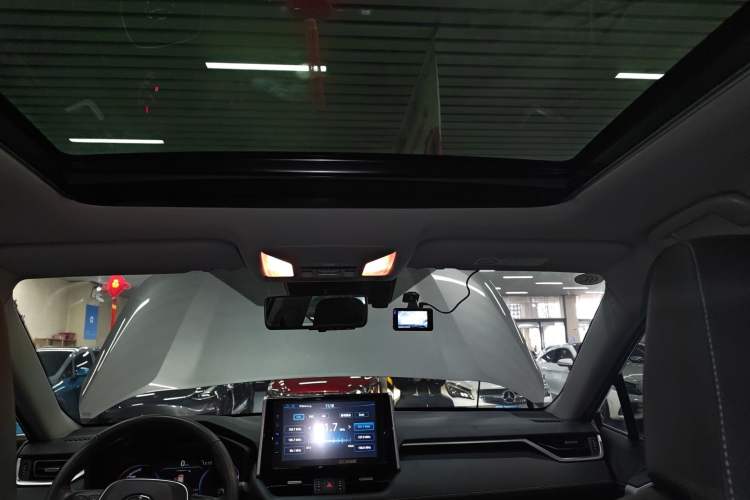 Used Toyota RAV4 2020 Dual-Motor 2.5L E-CVT Four-Wheel Drive Flagship Edition
