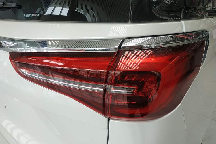 Used Buick GL8 2021 ES Land Cruiser 653T Luxury Edition