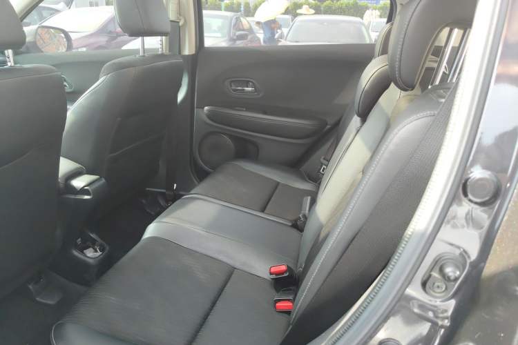 Used Honda Vezel 2022 1.5L CVT Phantom Night Pioneer Edition
