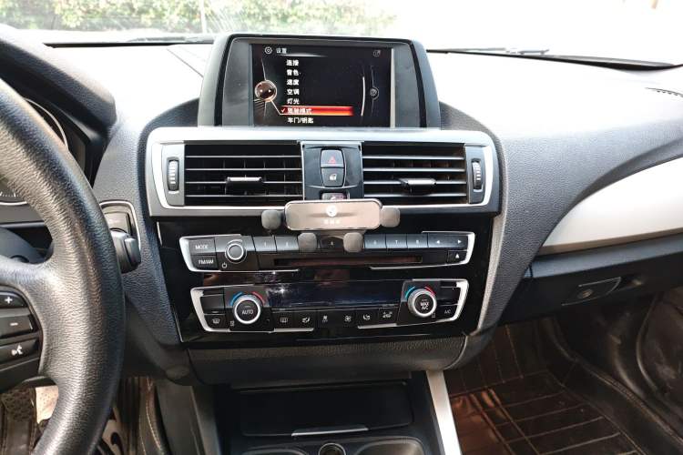 Used BMW 2 Series (Import) 2017 220i Convertible Coupe Leading Model
