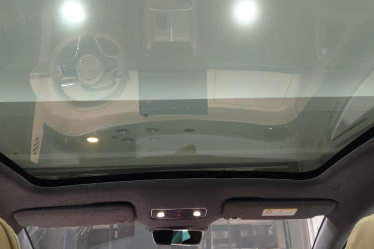 Used Hima Luxeed R7 2024 All-Electric 736 km Ultra
