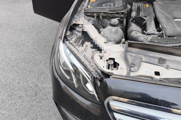 Used Mercedes-Benz E-Class 2019 E 300 L Sporty and Stylish Model
