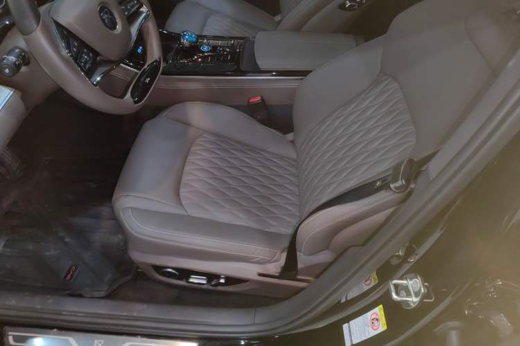 Used BYD Han 2023 EV Champion Edition 605KM Front-Drive Premium Model
