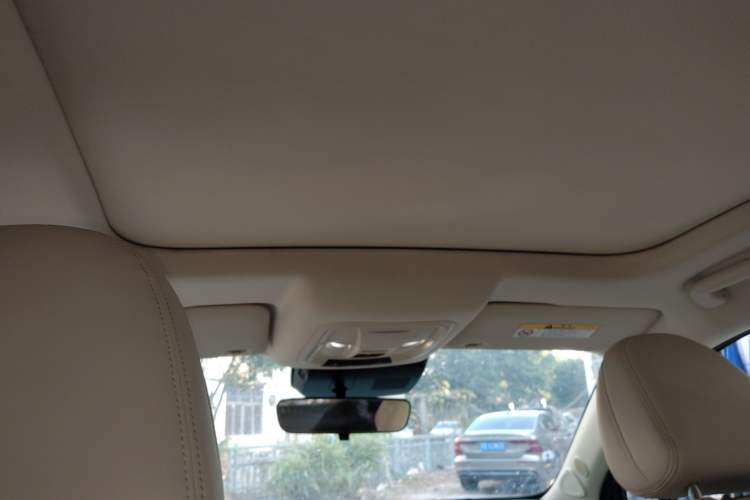 Used ORA Good Cat 2022 Morandi Edition 400km Standard Range Premium Version Lithium Iron Phosphate
