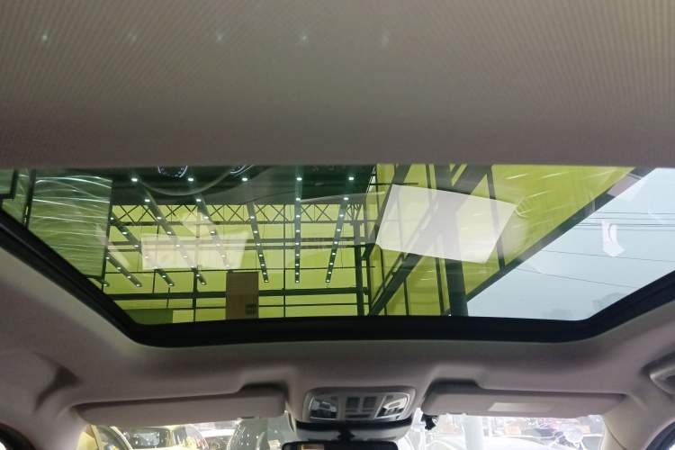 Used Wey VV6 2018 2.0T Two-Wheel-Drive Ultra-Luxury Version China V Standard
