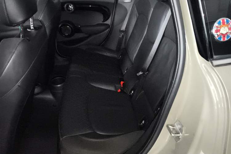 Used MINI MINI 2018 2.0T COOPER S Classic Edition Five-Door Version
