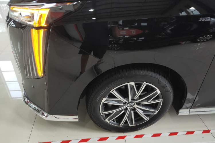 Used GAC Trumpchi M8 2024 Master Series 400T Prestige Edition
